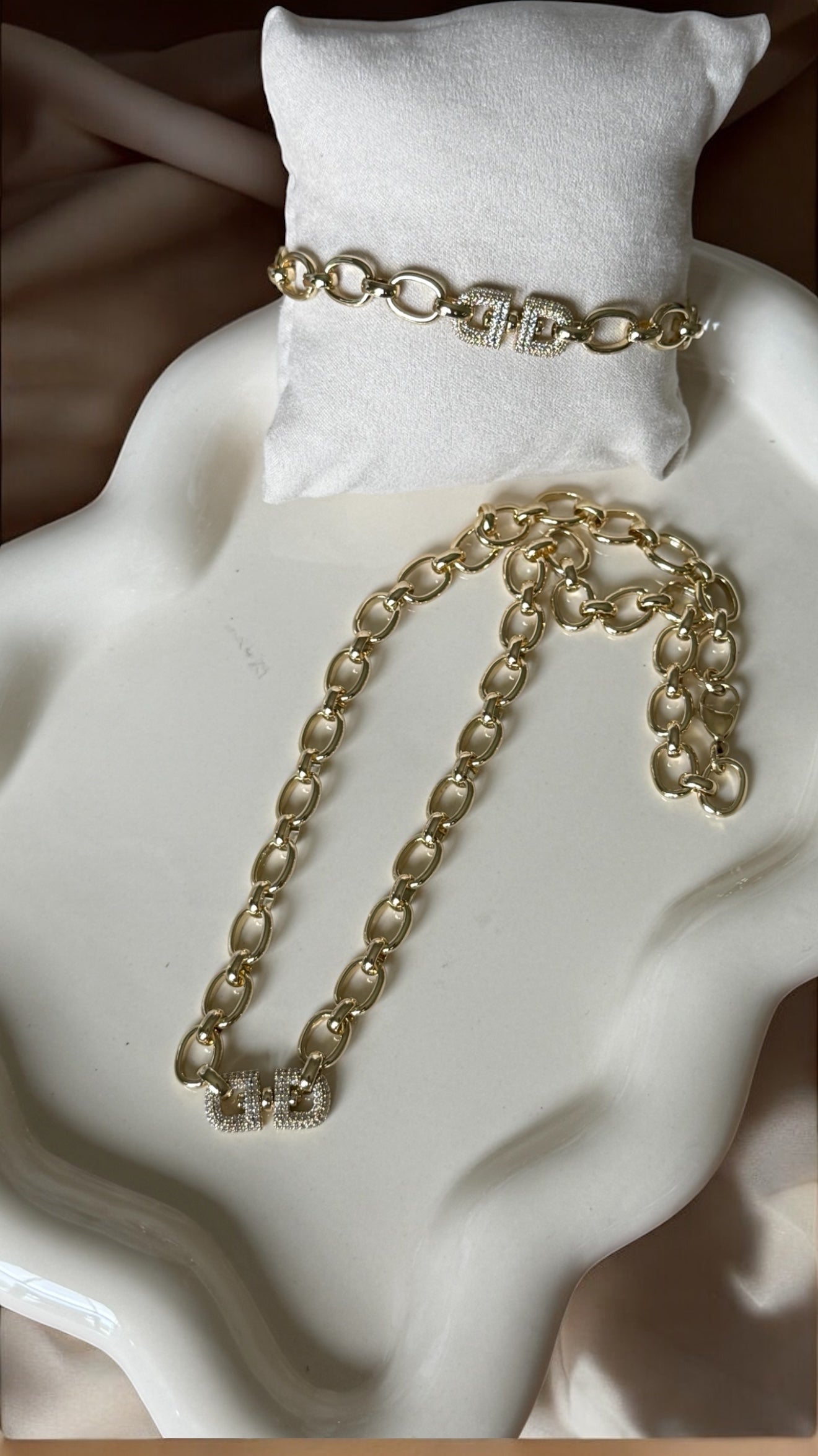 Luxe Buckle Chain Set