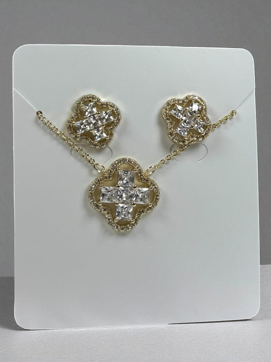 Radiant Clover Cross Set