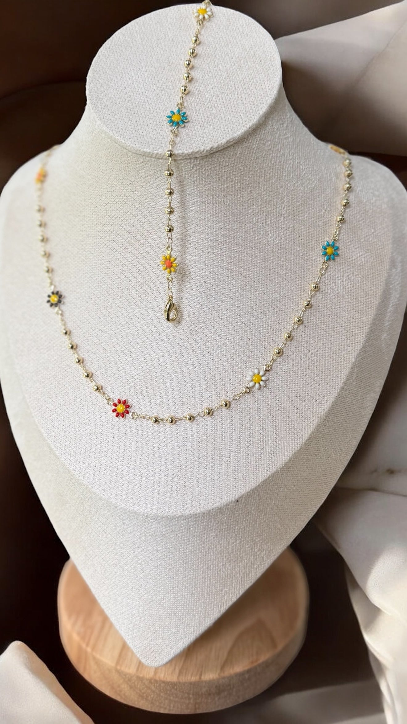 Colorful Daisies Set