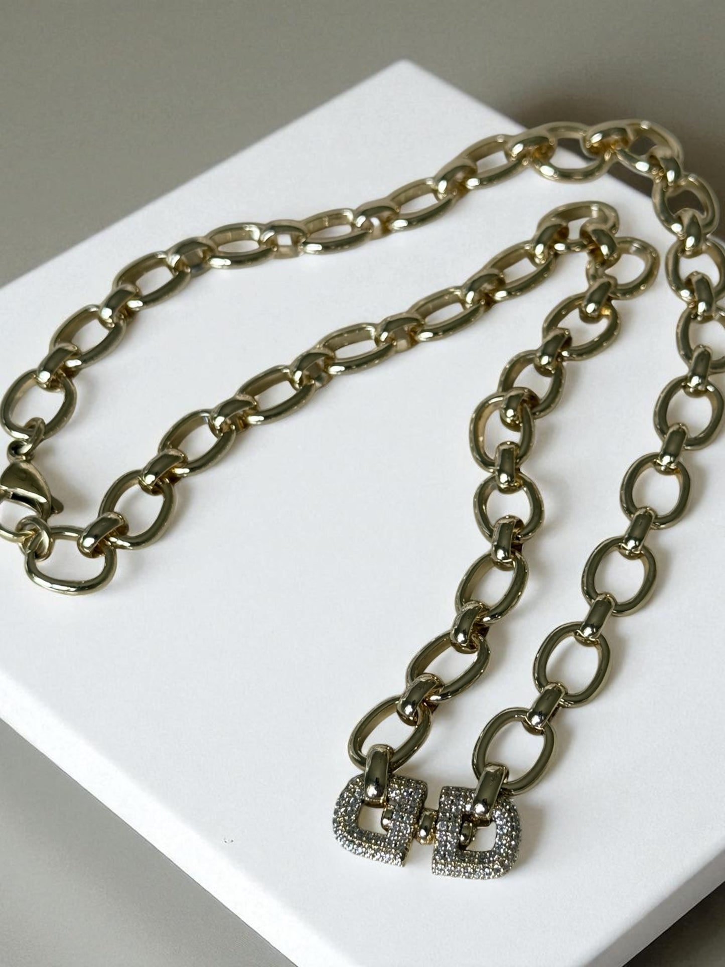 Luxe Buckle Chain Set